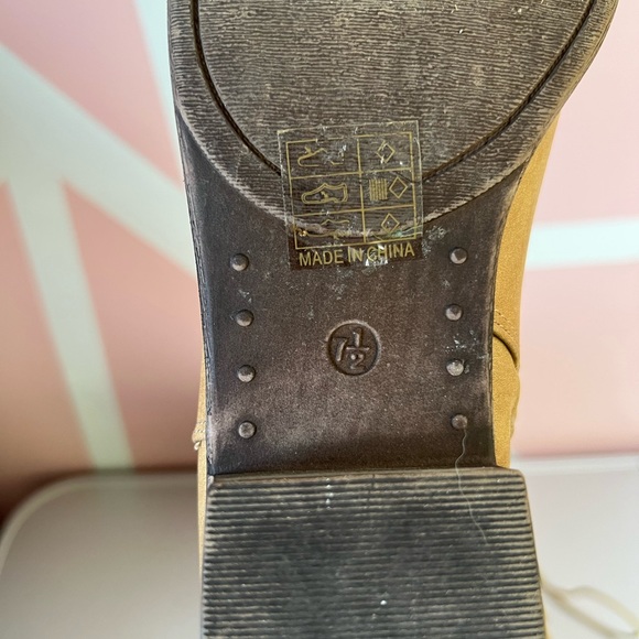 NWOT Over the knee lace up boots - Picture 9 of 14